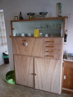 Příborník - kredenc