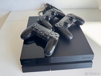 Sony Playstation 4 + 3 ovladače