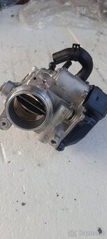 škrtící klapka hrdlo ŠKODA Octavia III 04L128063T