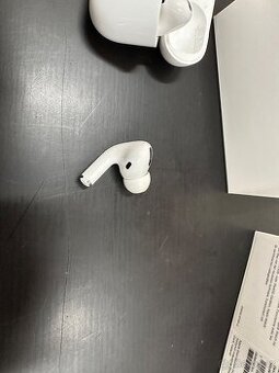 Bezdrátová sluchátka Apple AirPods (2. generace)