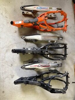 Rámy a kyvné vidlice KTM SXF 250/350