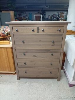 Prodám hezkou komodu IKEA HEMNES z masivu - 1