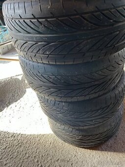 Letni pneu 245/45/18