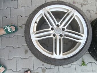 prodám obutá kola MERCEDES-AUDI
