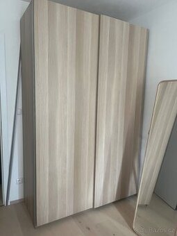 Skříň do ložnice Ikea 150x236cm bíle moř. dub