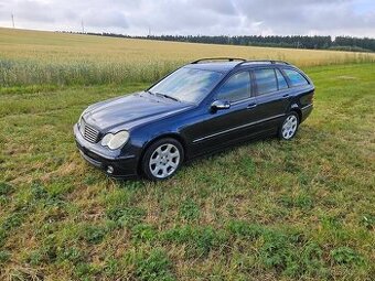 Mercedes Benz C220 CDI,110 kw,r.v.2005,tempomat,digitalni kl