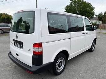 VW TRANSPORTER T5 2.0 TDi SERVISNÍ KNIHA 9.MÍST