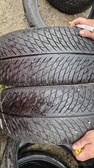 PRODÁM 2 ZIMNÍ PNEU MICHELIN 245/45/18, CENA JE ZA 2 PNEU.IN