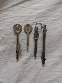 Staré zabezpečovací klíče