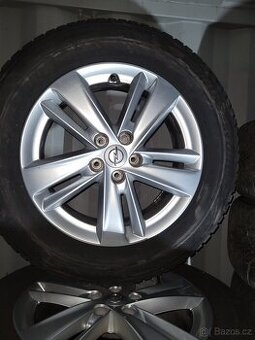Kola Opel Grandland, Peugeot 3008,5008