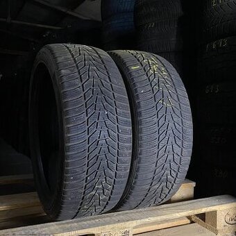 Zimní pneu 225/45 R18 95V Hankook 5mm