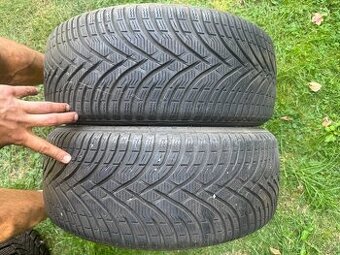 205/45/17 dvě zimní pneu Kleber