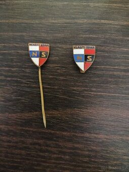 NS - Národní souručenství / Protektorát 2x odznak