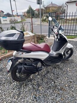 Prodám Piaggio Beverly 350
