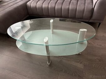 Konferenční stolek do ubýváku