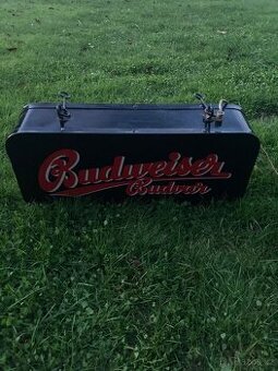 Svítící reklamní cedule