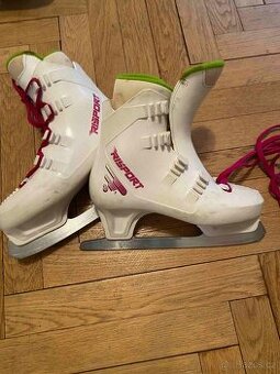Prodám lední dámské brusle vel.37