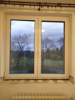 Plastové okno dvojkřídlé 148x148cm