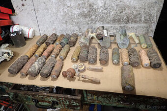 malířské válečky, strojky a linkovače