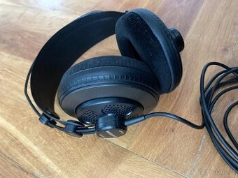 Sluchátka Samson SR850