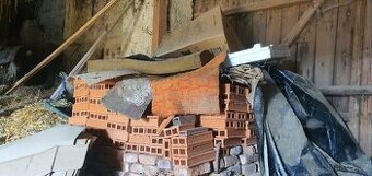 Cihly příčkovky - SPĚCHÁ 