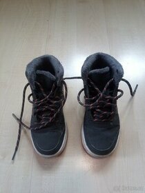 Kotníkové tenisky zn. Adidas vel. 31