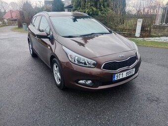 Kia Ceed kombi 1,6GDI,benzin99KW,1majitel,nové v ČR