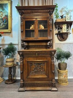 Starožitný vyřezávaný kredenc / příborník (141046)