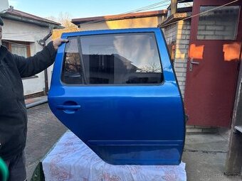 Škoda octavia 2 rs zadní pravé dveře combi