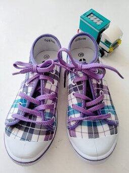 NOVÉ DĚTSKÉ BOTY TENISKY CVIČKY DO ŠKOLY VEL. 30 PROTETIKA