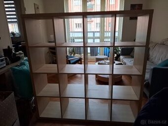 Kallax 4 x 4 poličky