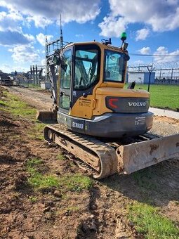 Pásové rypadlo Volvo ECR88D
