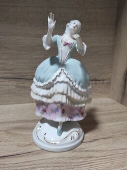 Porcelánová soška dáma, Zn. Royal Dux