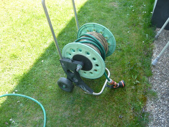 Prodám navinovací buben s hadicí.cca 20 m