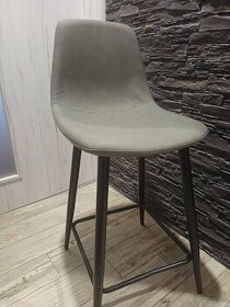 Nové barové židle s kovovou konstrukcí - 1