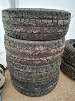 215/65R16 C