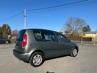 ŠKODA ROOMSTER 1. 4 MPI SERVISNÍ KNIHA