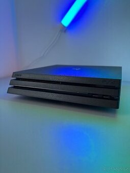 PS4 Pro 1TB + 2 Ovladače Dualshock