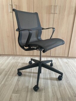 Herman Miller Setu, k dispozici více kusů