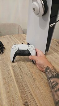 PlayStation 5 – Digital Edition + sluchátka
