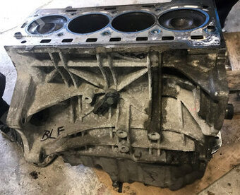 Blok válců s písty + klikovka, motor BLF 1.6 FSi 16V