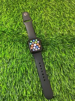 Apple watch SE 2 40mm - 100% baterie