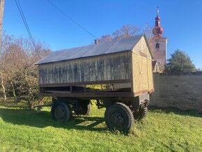 Včelín, vlečka,zahradní domek.