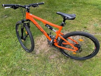 Horské celoodpružené kolo RB IQ od české firmy Race Bike