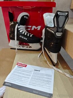 Hokejové brusle CCM jetspeed FT 370 vel. 33,5
