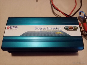 Měnič napětí 12V/230V  TITAN