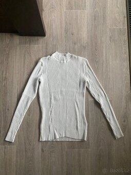 Bílý svetřík H&M vel. M