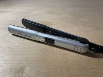 Žehlička na vlasy ROWENTA