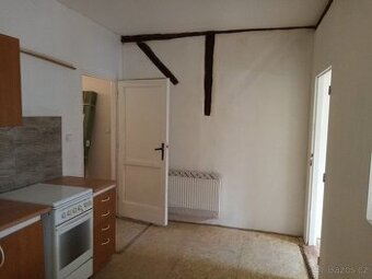 Pronajmu byt 2+1 Chrast - 1