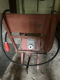 Kotoučová pila na dřevo kolébková